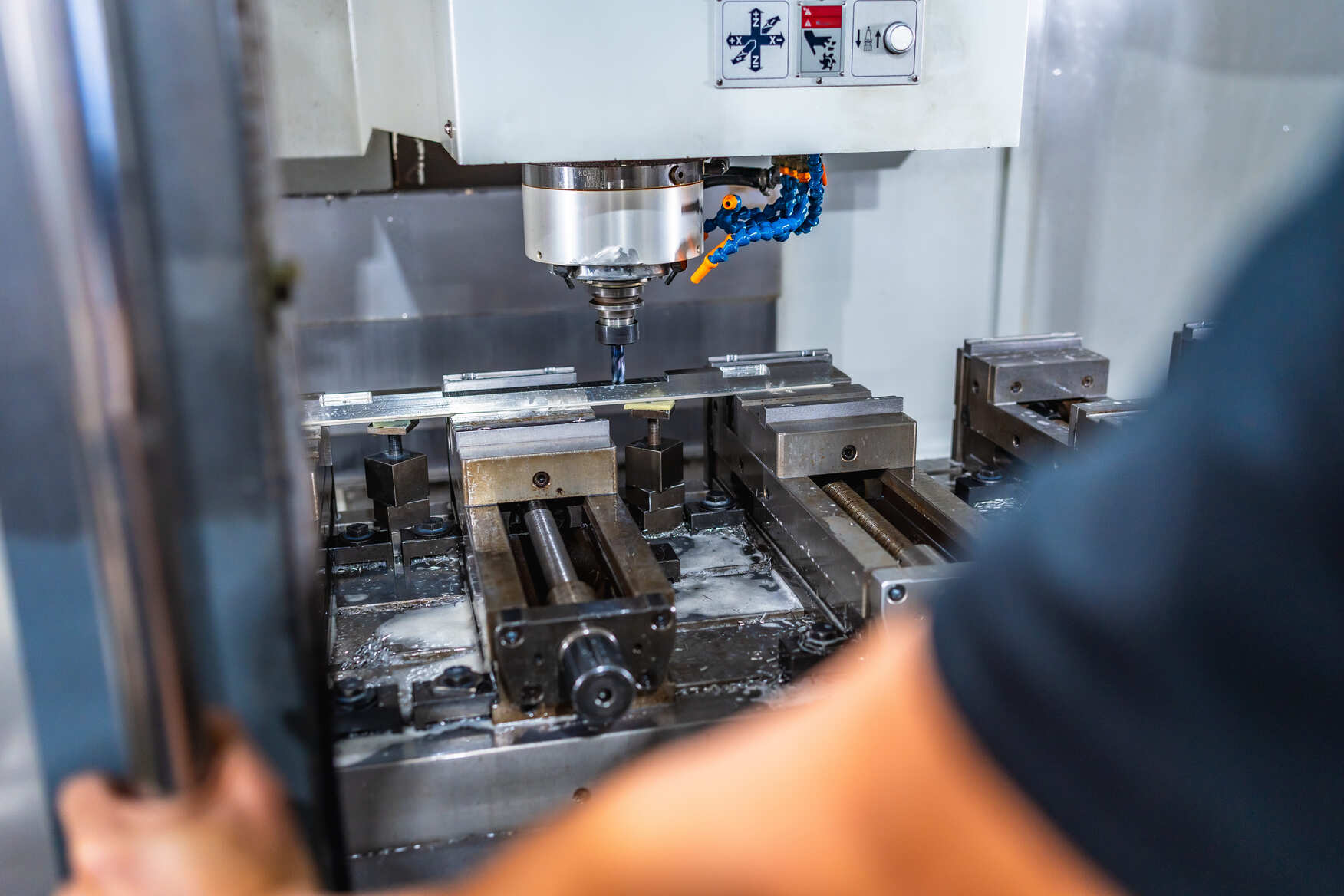Assistenza Muratec CNC: ottimizzazione dei torni automatici e continuità produttiva